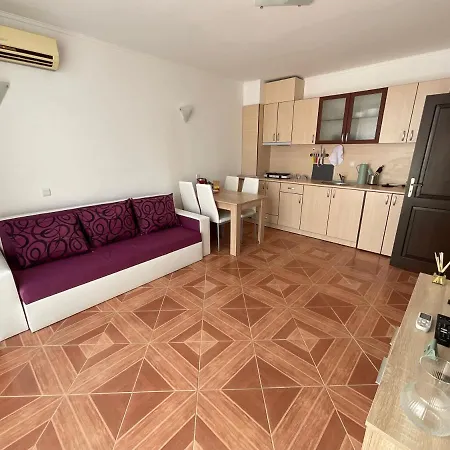 Saint Elena Apartmán *