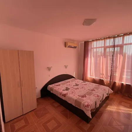 Saint Elena * Sluneční pobřeží